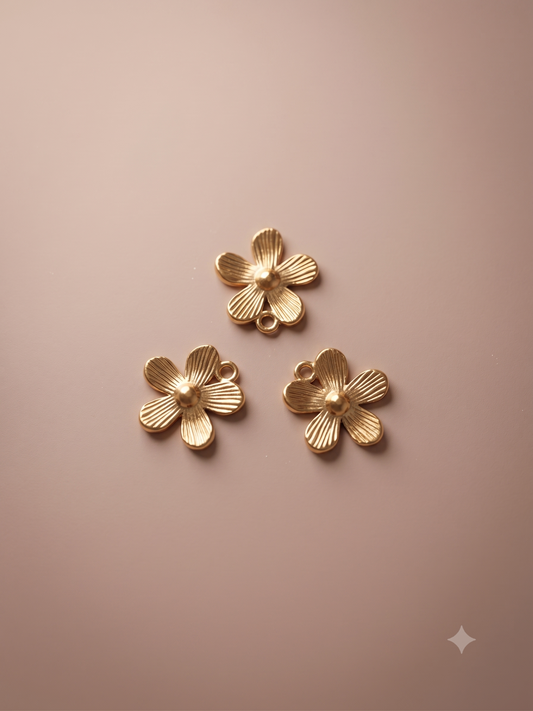 Lot de 3 pendentifs fleurs texturées
