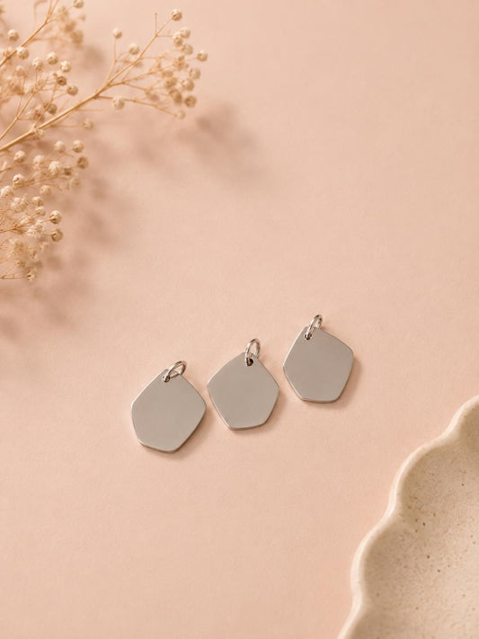 Lot de 3 pendentifs médailles géométriques à graver