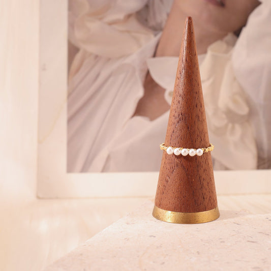 Bague anneau avec perles blanches