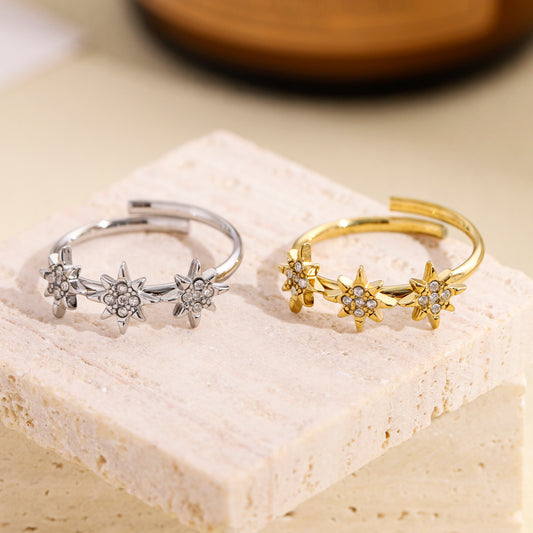 Bague ajustable ornée de 3 étoiles en strass