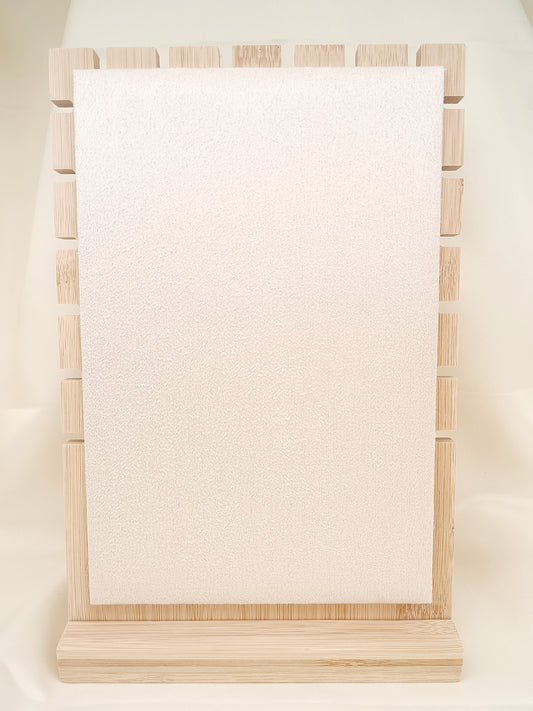 Présentoir beige pour chaînes