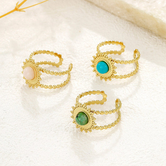Bague Dorée Ajustable Motif Soleil Avec Pierre Turquoise Africaine - Eclat Paris