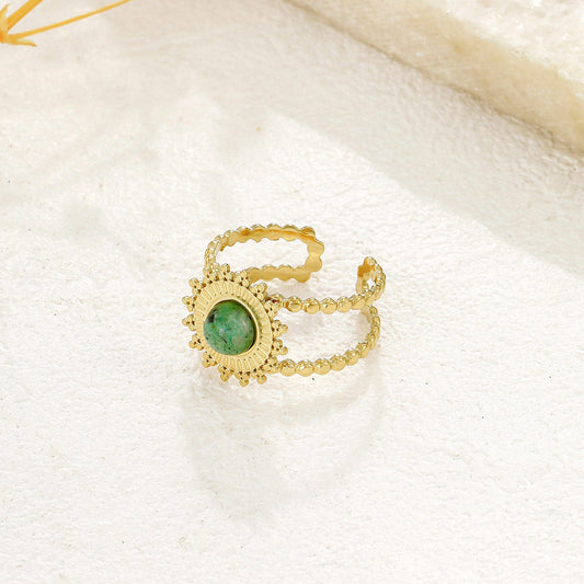Bague Dorée Ajustable Motif Soleil Avec Pierre Turquoise Africaine - Eclat Paris