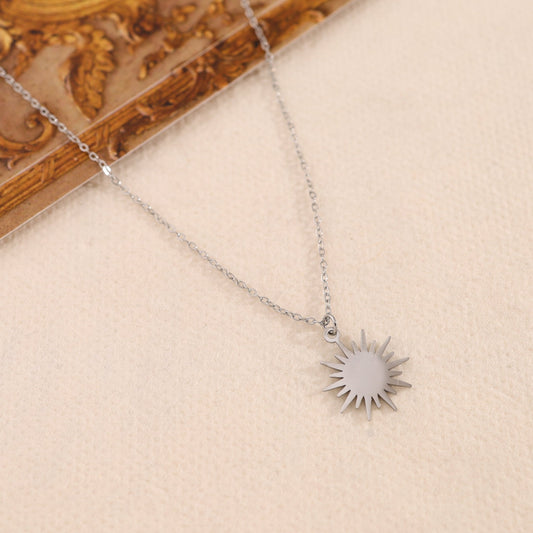 Collier Chaîne Fine Argentée Soleil Découpé - Eclat Paris