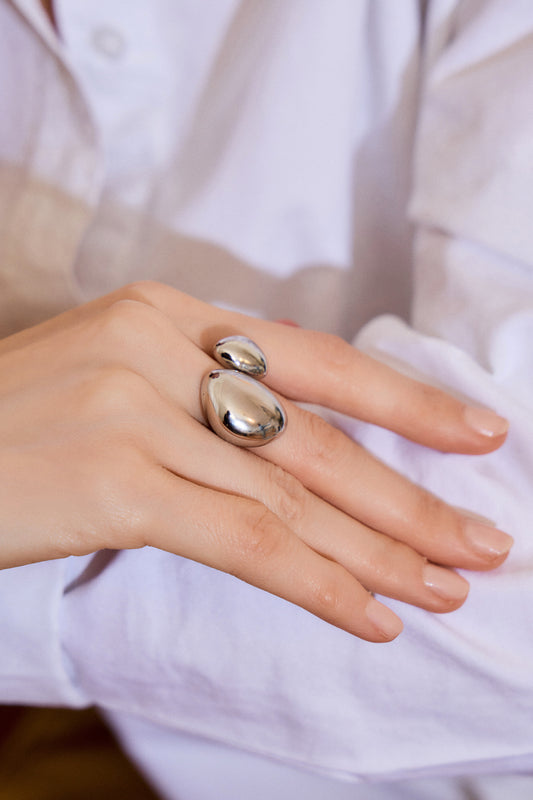 Bague Avec Deux Boutons Irréguliers Brillants