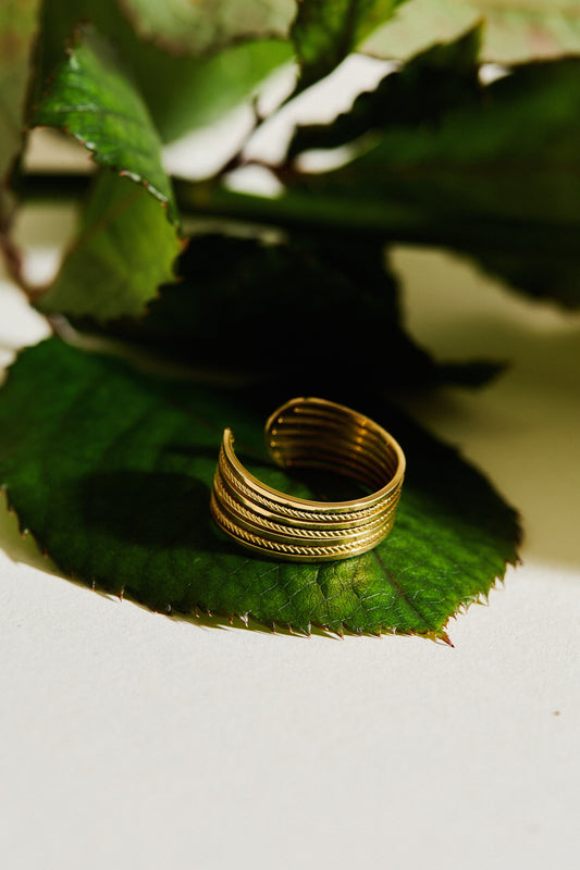 Bague Dorée Large En Fils Tressés