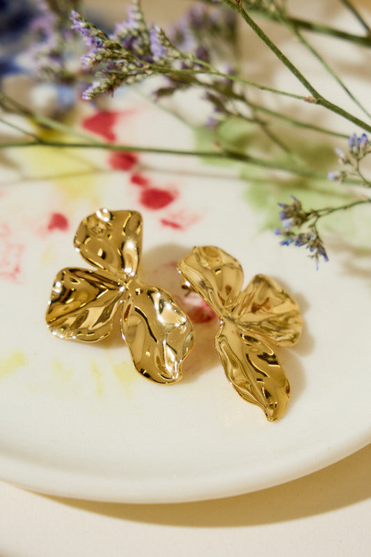 Boucles d'Oreilles Dorées Pétales Ondulées