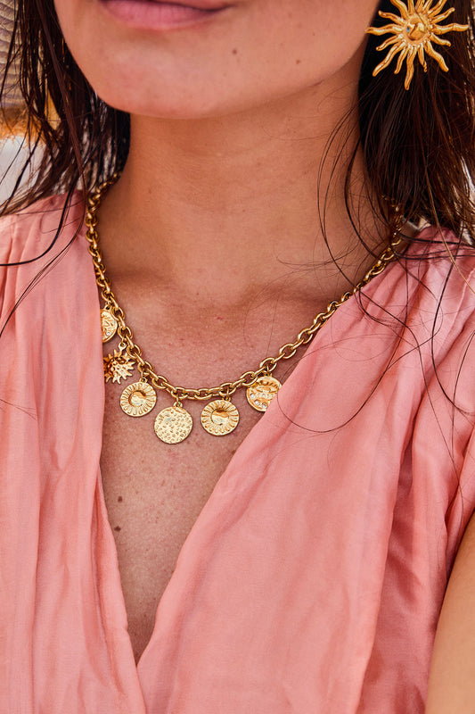 Collier Avec 6 Pendentifs Ronds Gravures Soleils Et Yeux