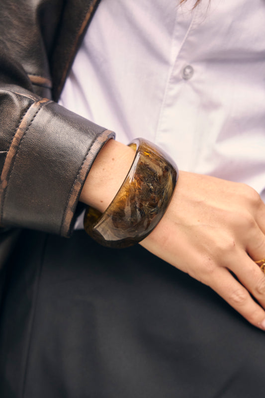 Bracelet jonc épais forme arrondi résine marron translucide effet marbré