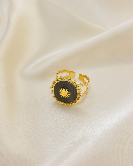 Bague Dorée Ouverte Cadre Soleil Incrustée de Pierre Noire