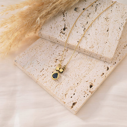 Collier chaîne avec pendentif goutte strass de couleur