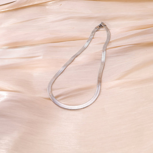 Collier chaîne plat argenté