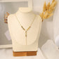 Collier chaîne dorée en Y avec perle en fleur