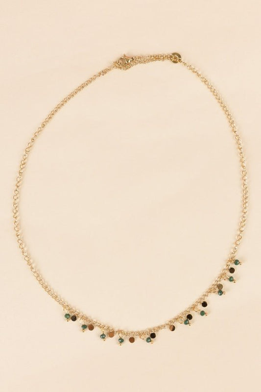 Collier avec mini pendentifs verts dorée