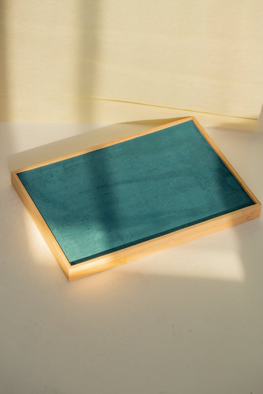Tray display for rings